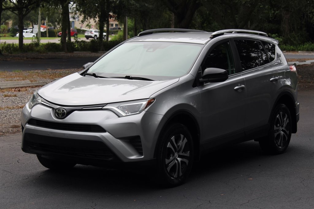 2018 Toyota RAV4 - $17,995