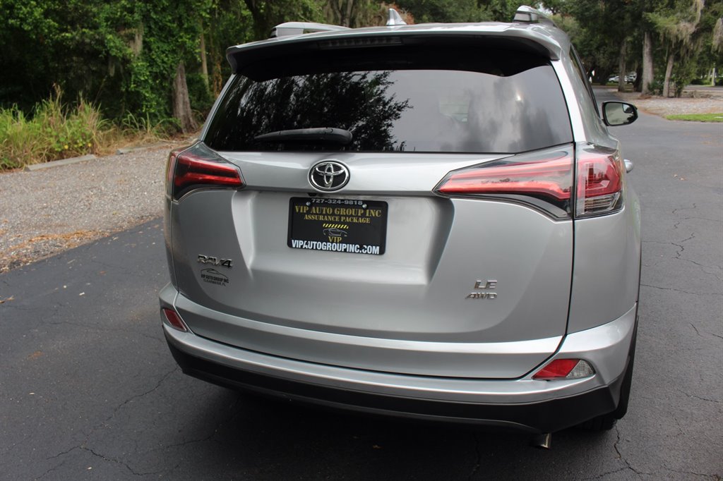 2018 Toyota RAV4 - $17,995