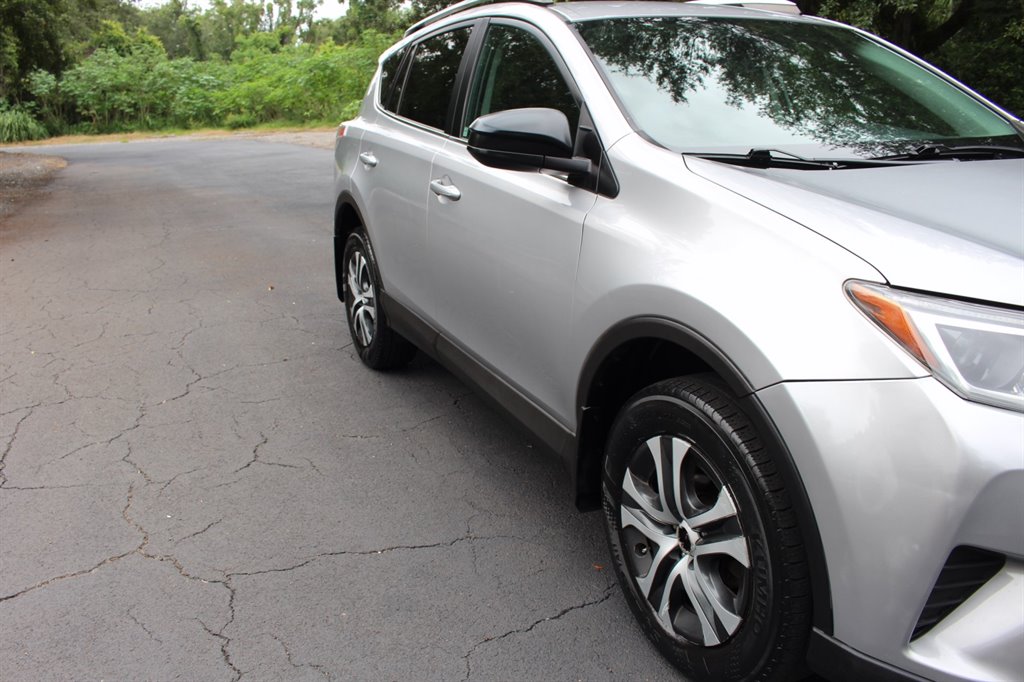 2018 Toyota RAV4 - $17,995