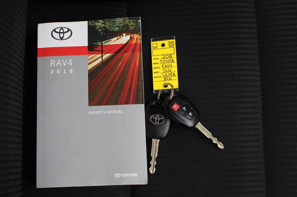 2018 Toyota RAV4 - $17,995