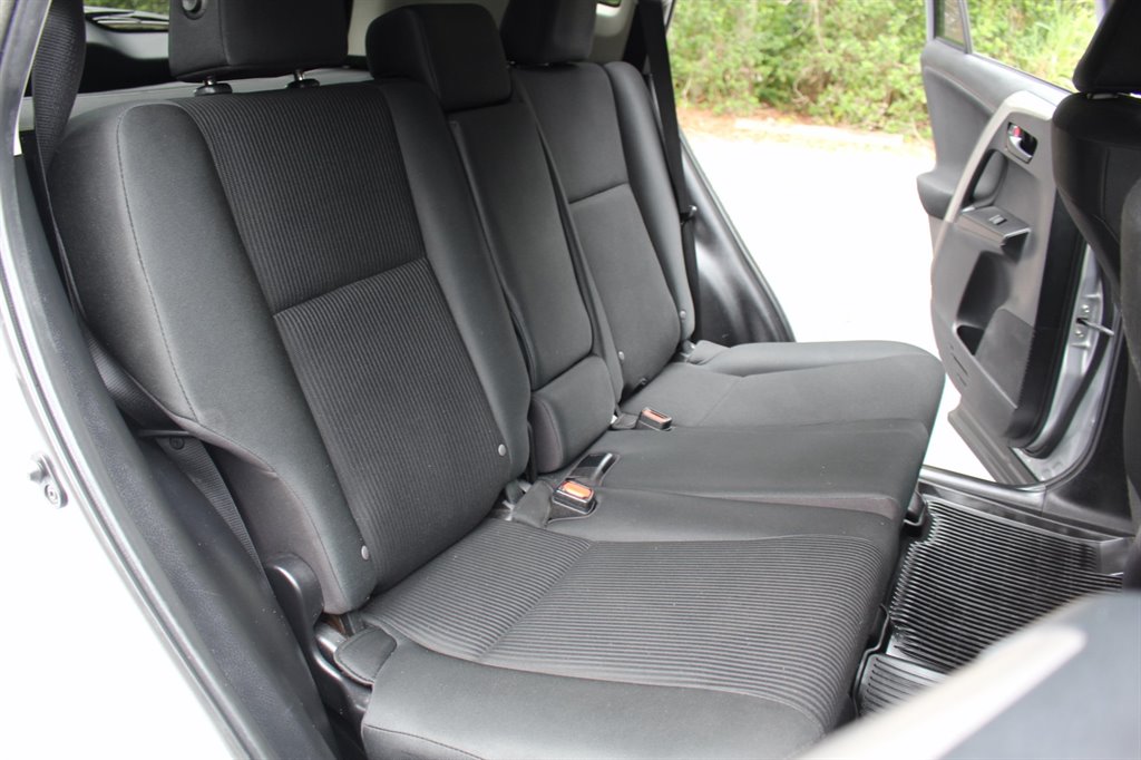 2018 Toyota RAV4 - $17,995