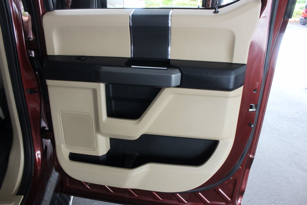 2016 Ford F-150 - $21,995