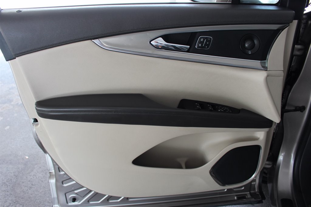 2019 Lincoln Nautilus - $15,995