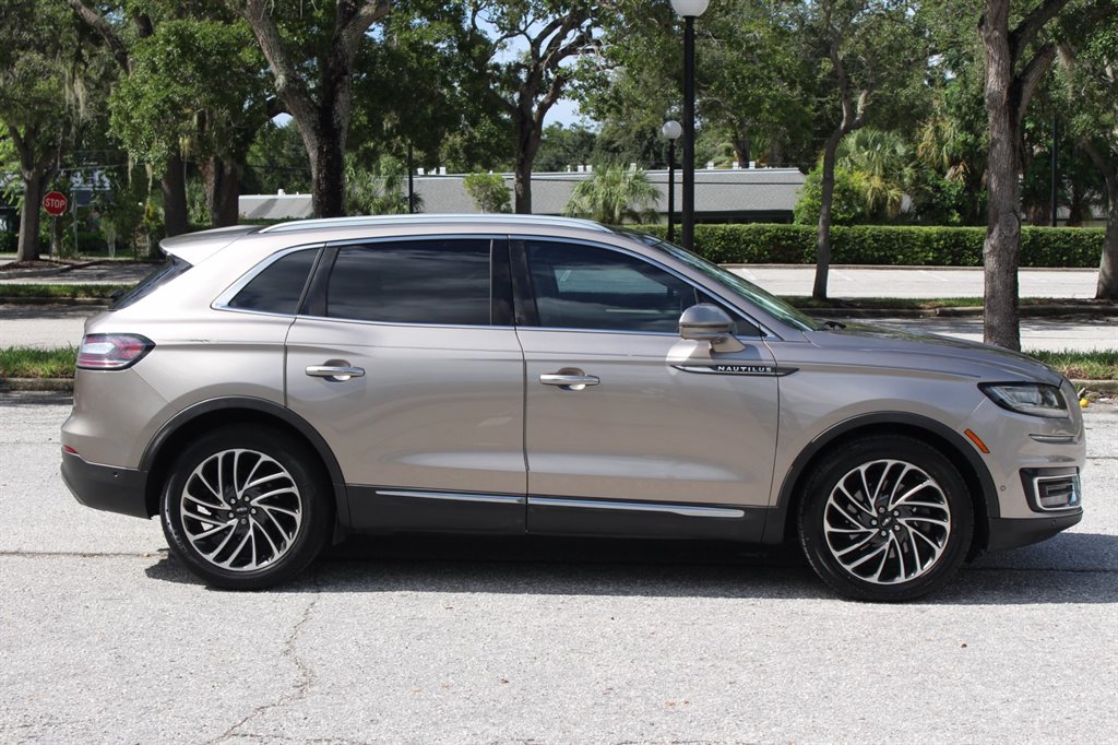 2019 Lincoln Nautilus - $15,995