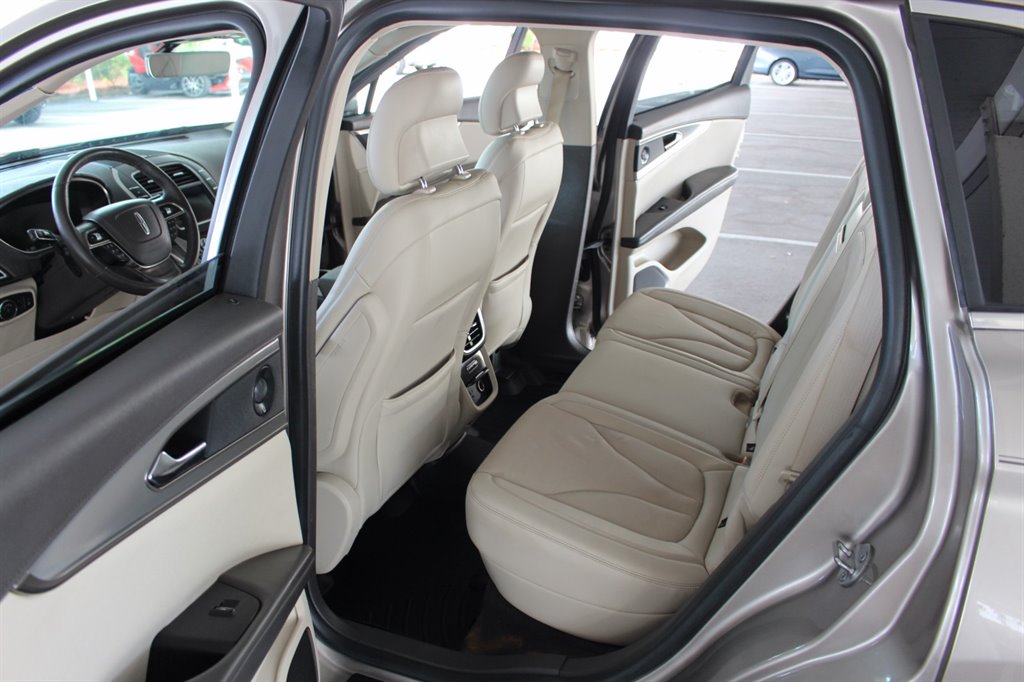 2019 Lincoln Nautilus - $15,995
