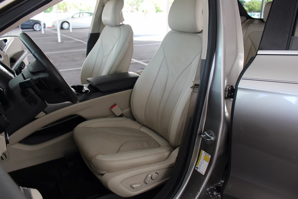 2019 Lincoln Nautilus - $15,995
