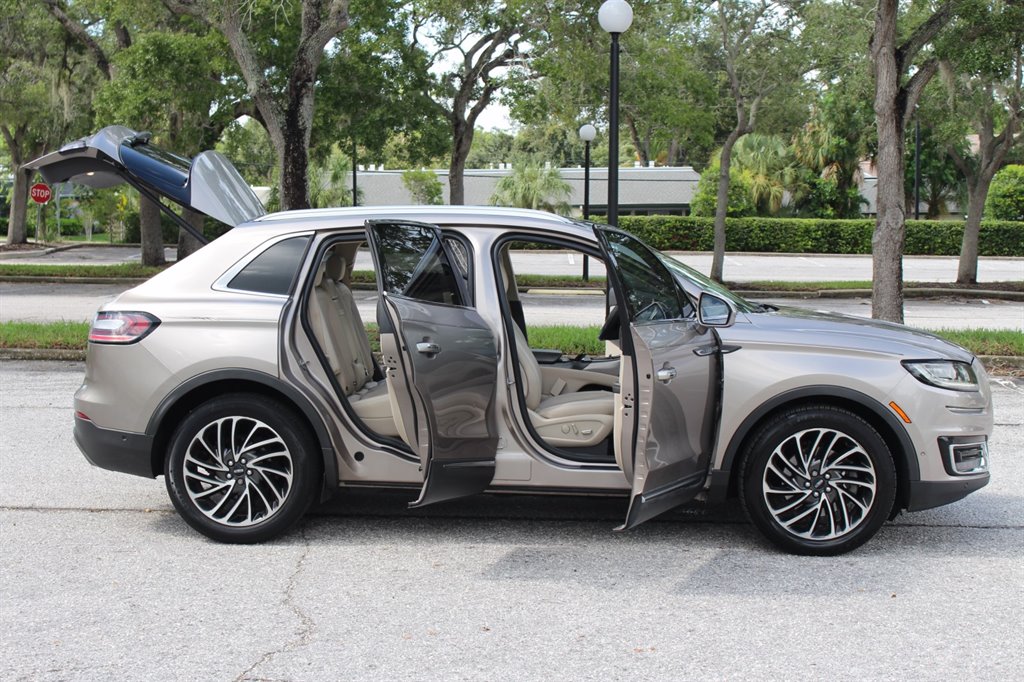 2019 Lincoln Nautilus - $15,995