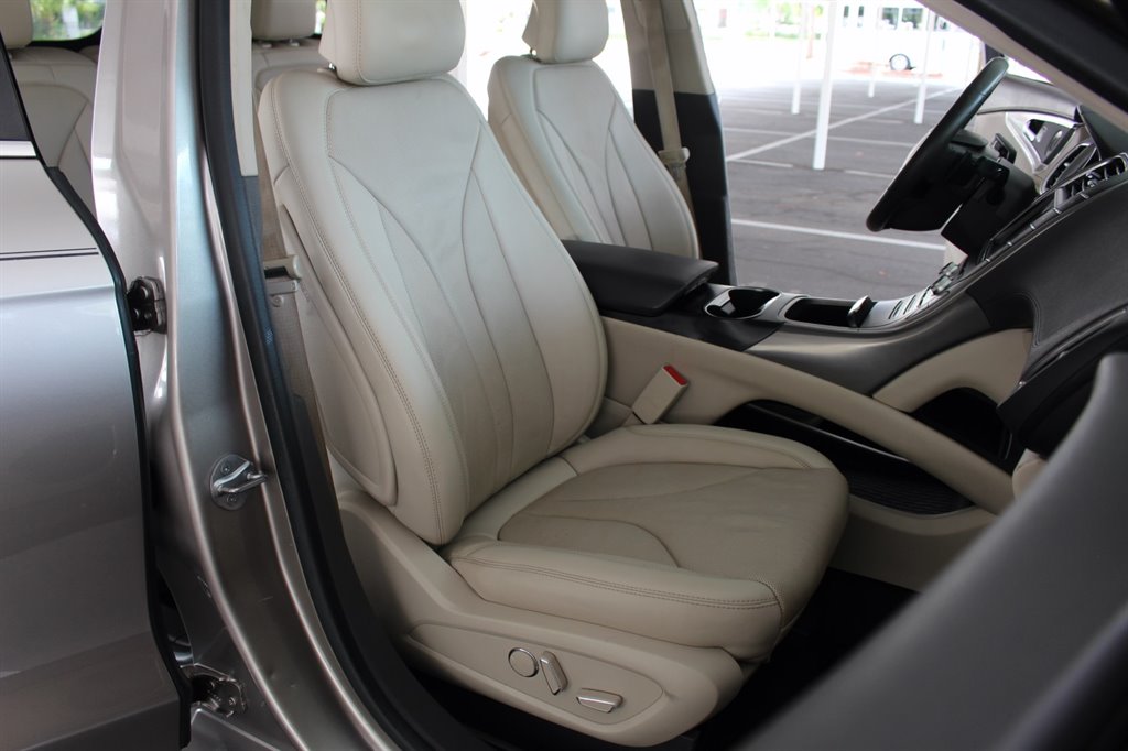 2019 Lincoln Nautilus - $15,995