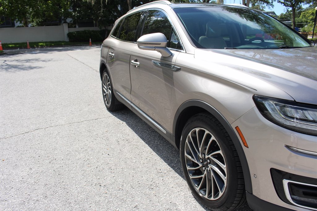 2019 Lincoln Nautilus - $15,995