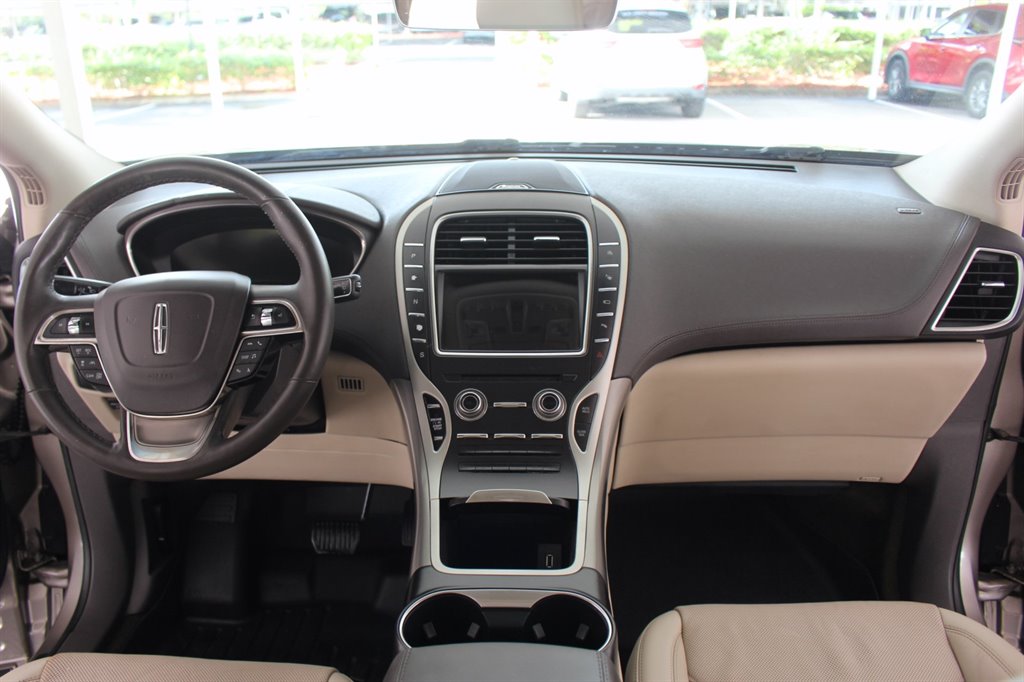 2019 Lincoln Nautilus - $15,995