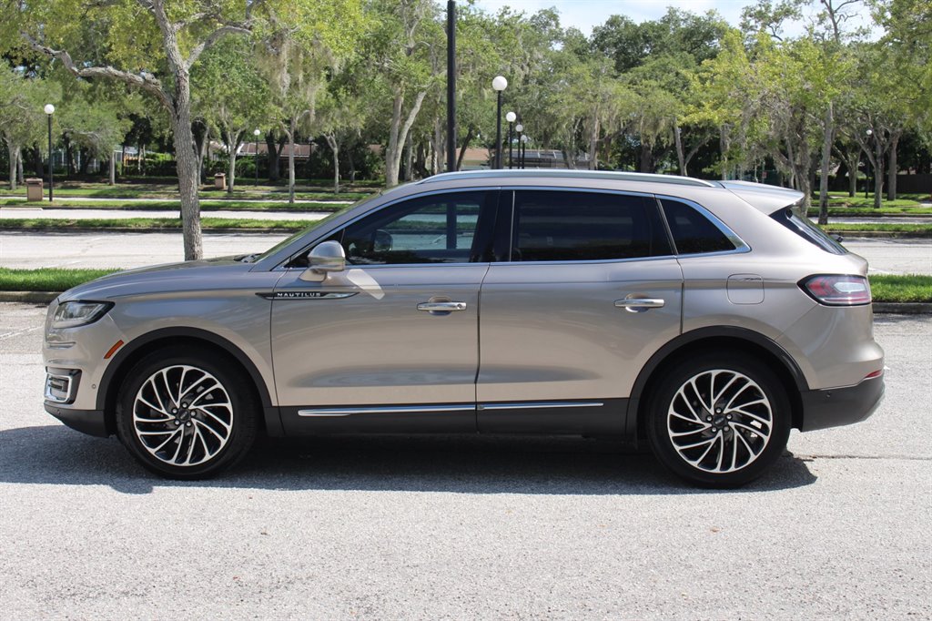 2019 Lincoln Nautilus - $15,995