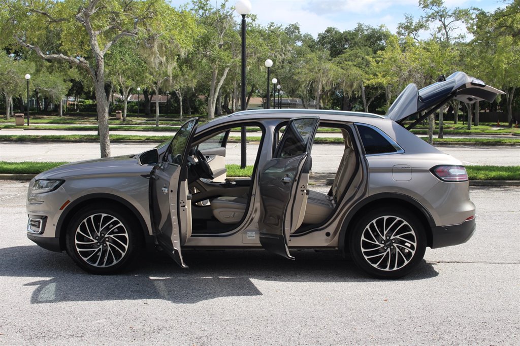 2019 Lincoln Nautilus - $15,995