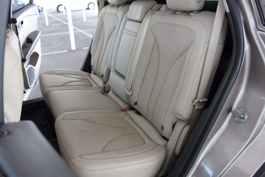 2019 Lincoln Nautilus - $15,995