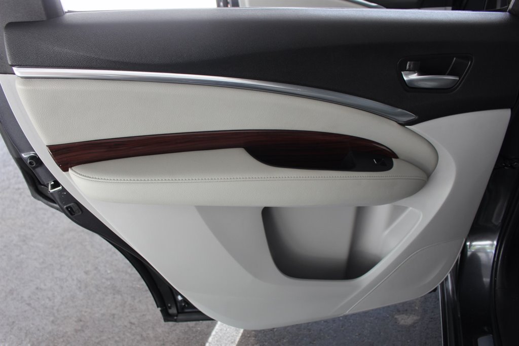 2016 Acura MDX - $15,995