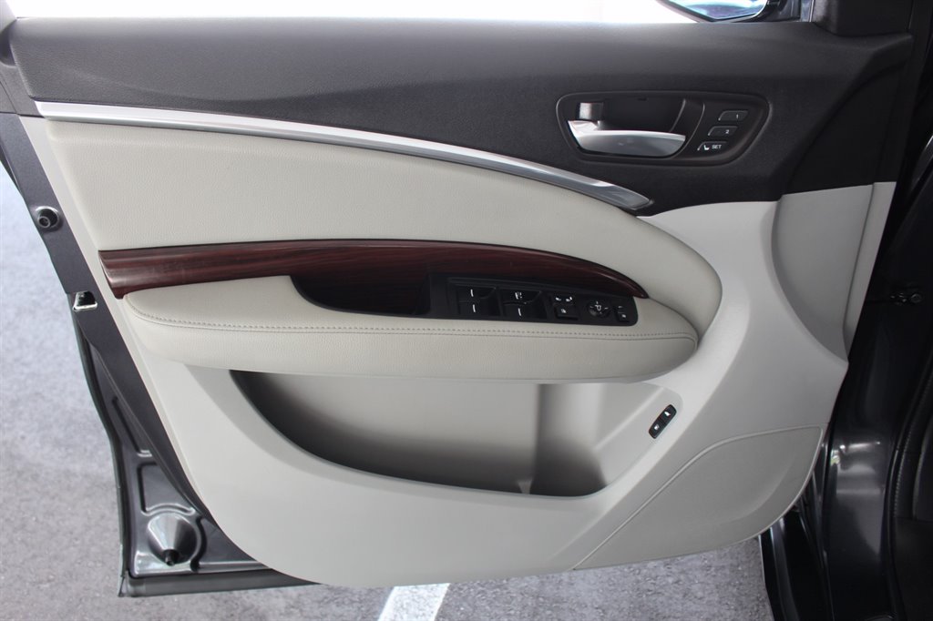 2016 Acura MDX - $15,995