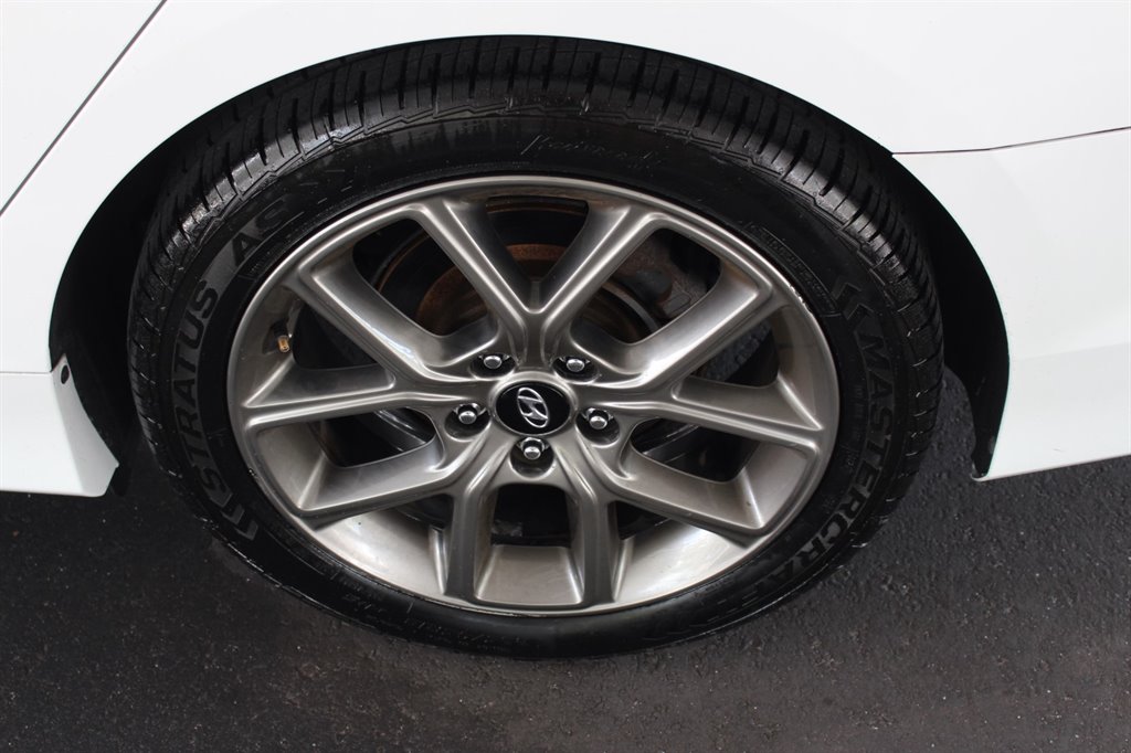 2018 Hyundai Sonata - $10,995