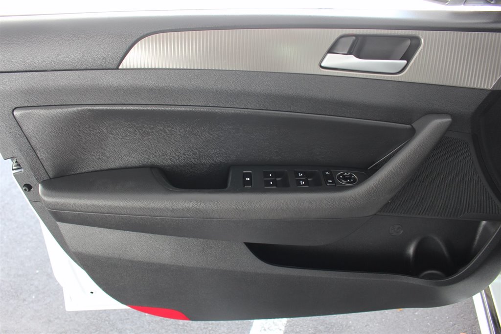 2018 Hyundai Sonata - $10,995