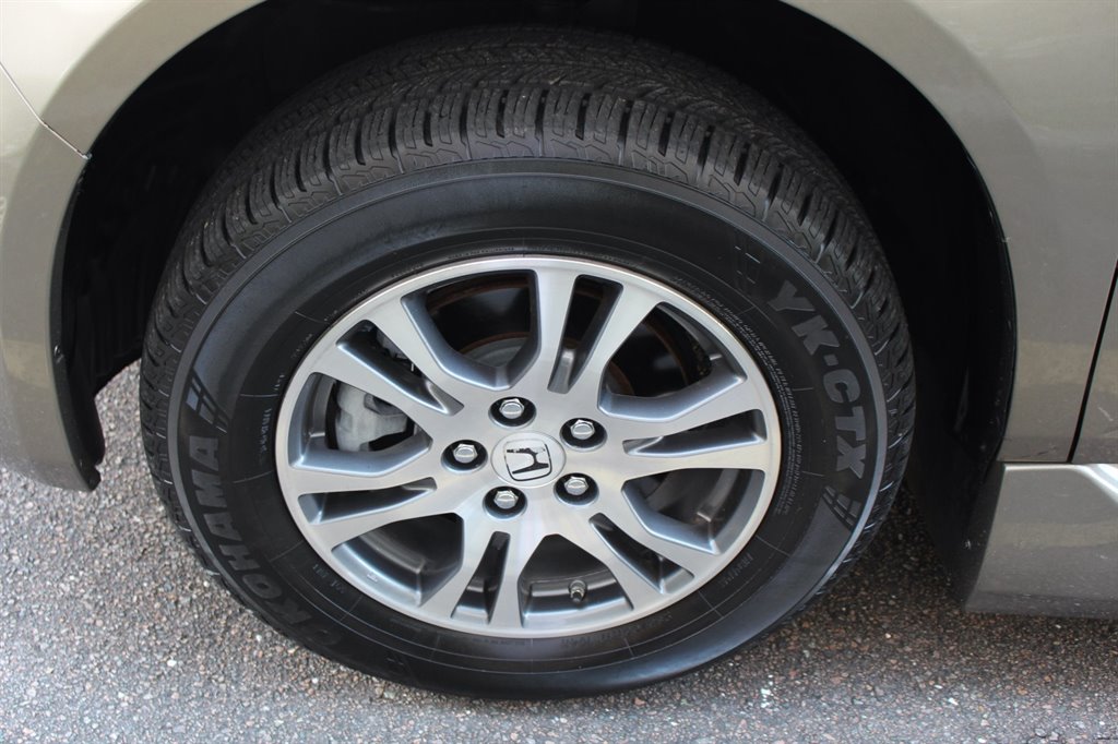 2011 Honda Odyssey - $21,995