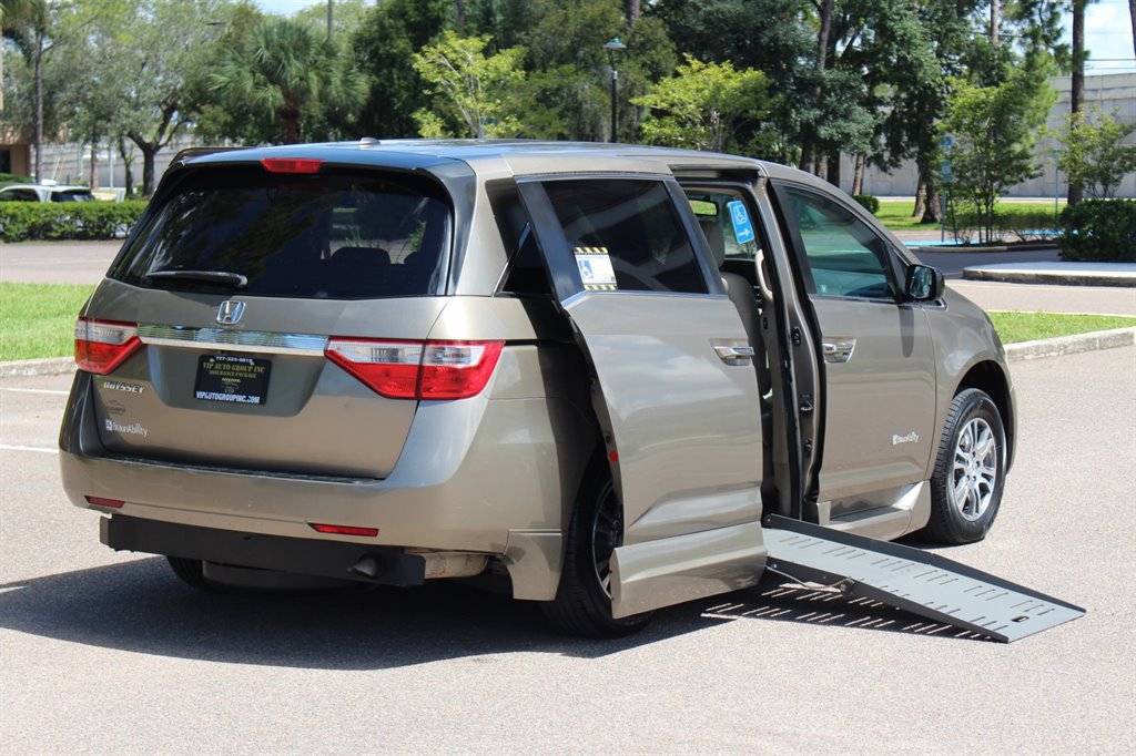 2011 Honda Odyssey - $21,995