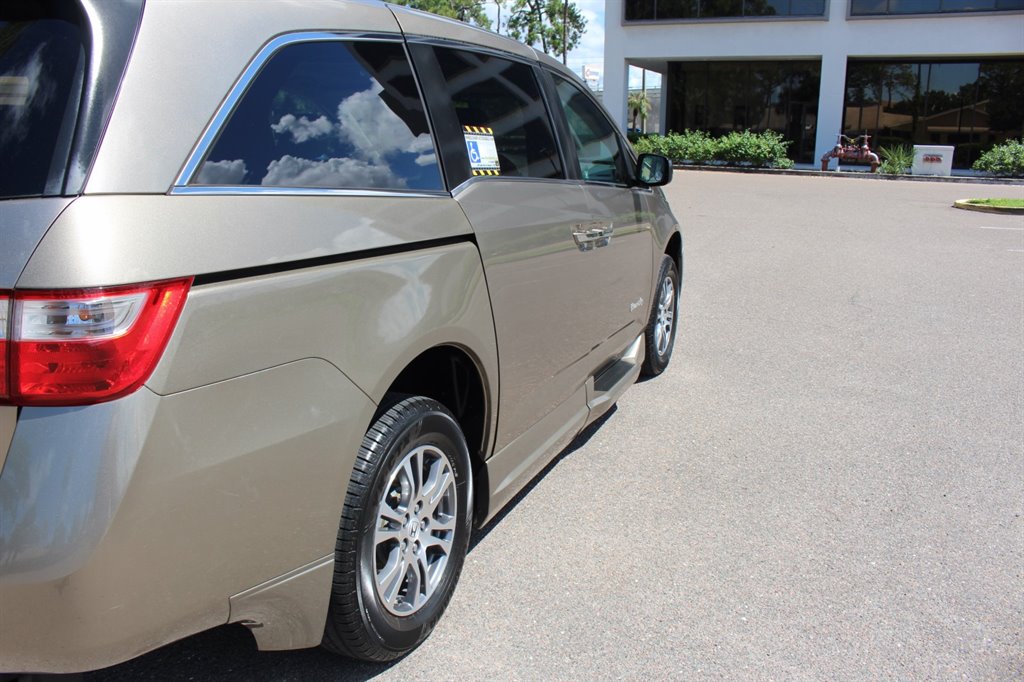 2011 Honda Odyssey - $21,995