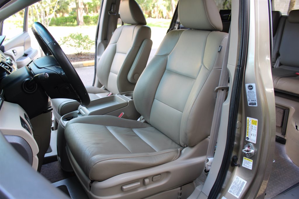 2011 Honda Odyssey - $21,995