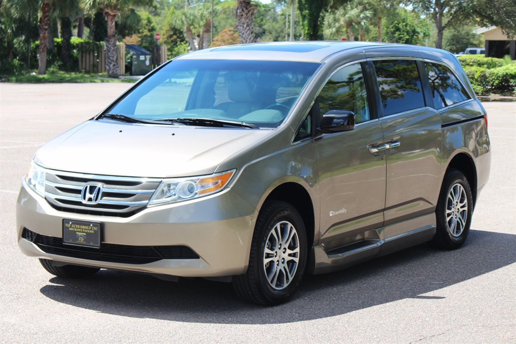 2011 Honda Odyssey - $21,995