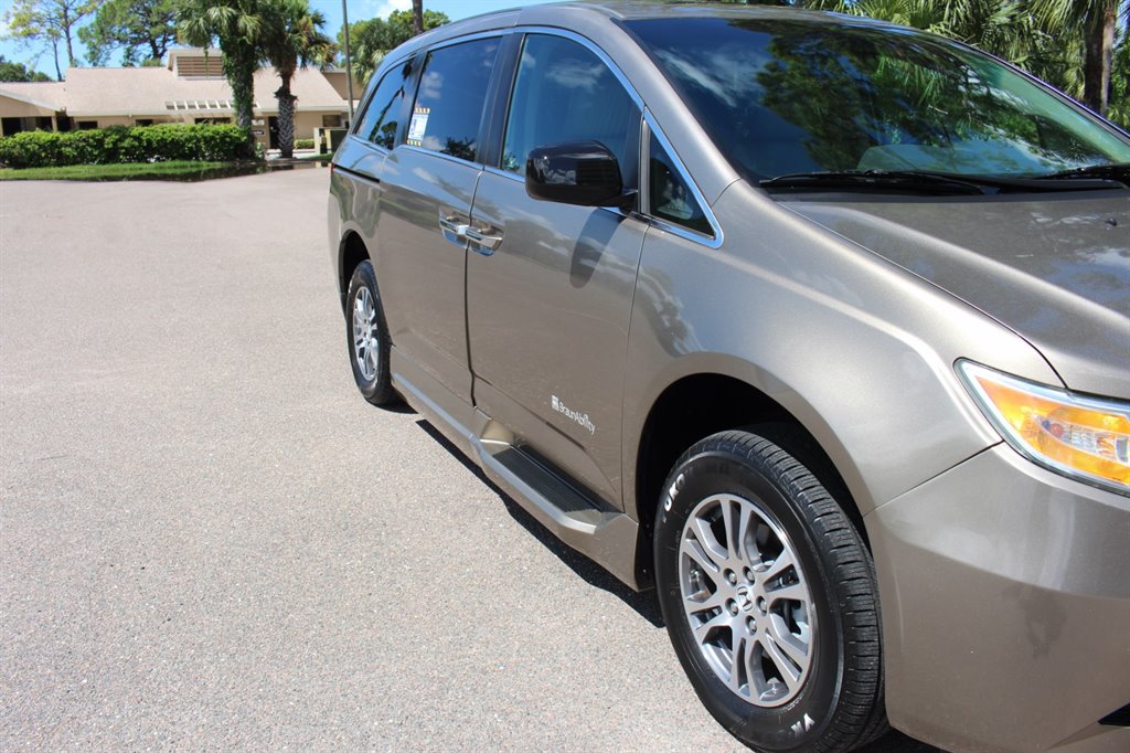 2011 Honda Odyssey - $21,995