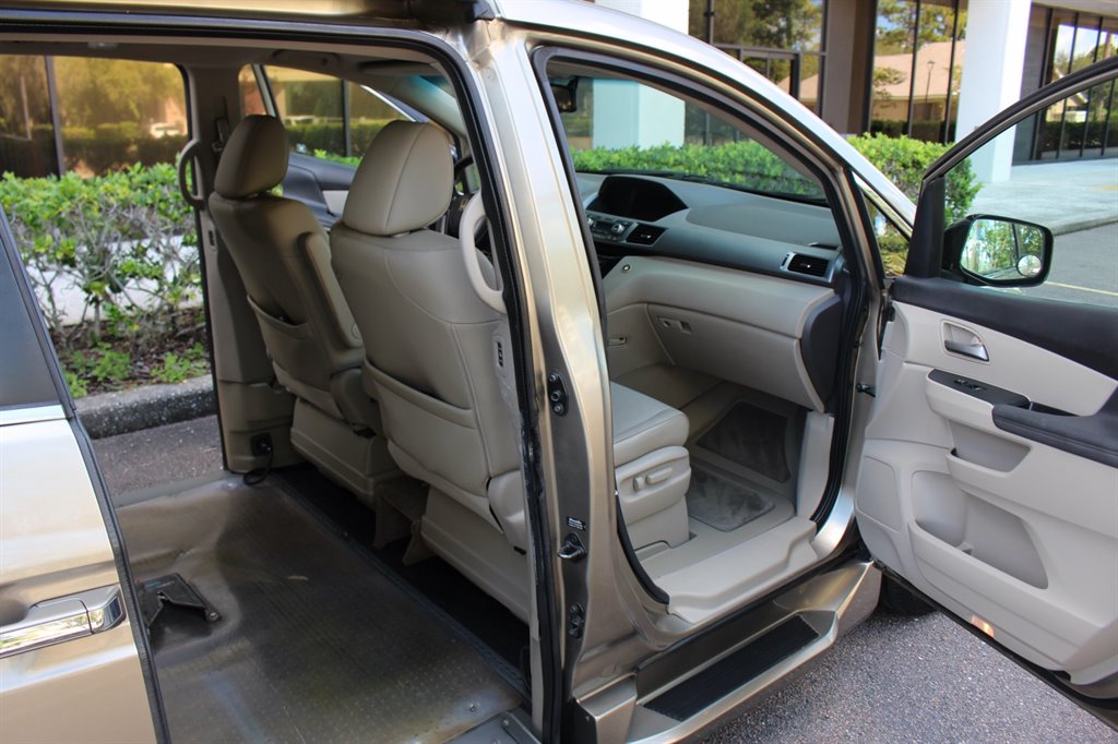 2011 Honda Odyssey - $21,995