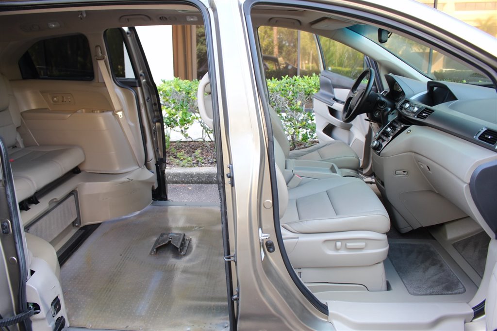 2011 Honda Odyssey - $21,995