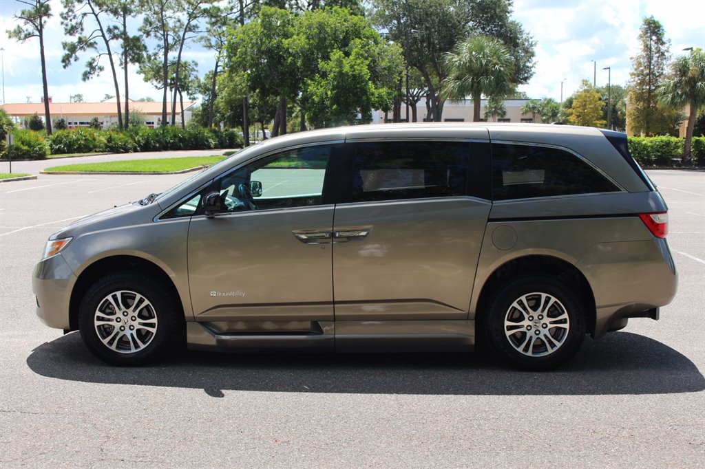 2011 Honda Odyssey - $21,995