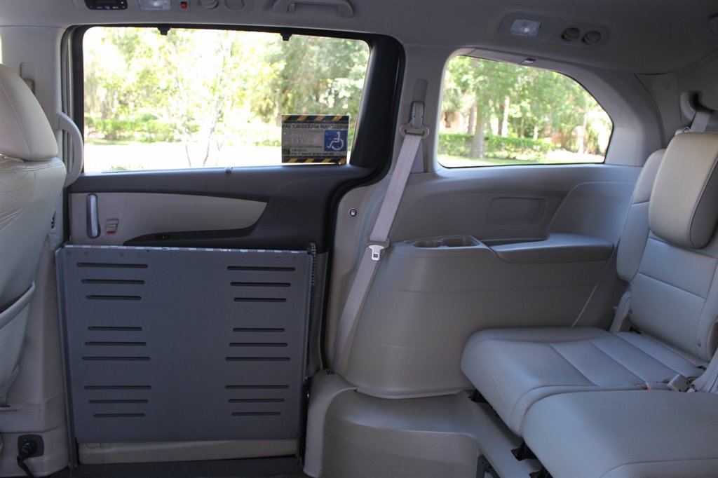 2011 Honda Odyssey - $21,995