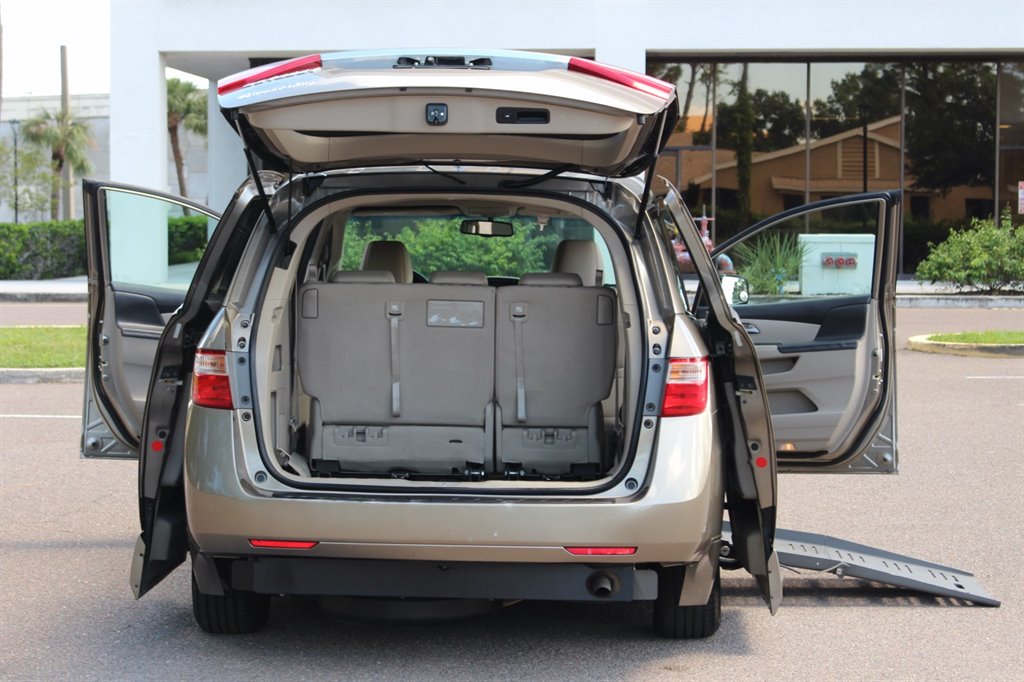 2011 Honda Odyssey - $21,995