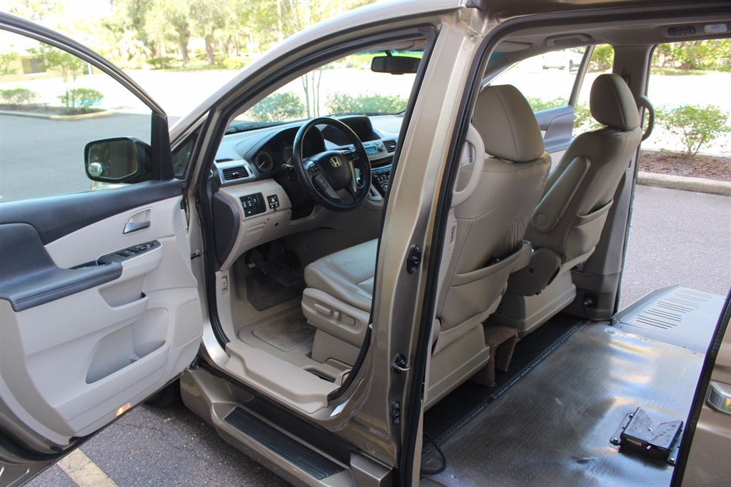 2011 Honda Odyssey - $21,995