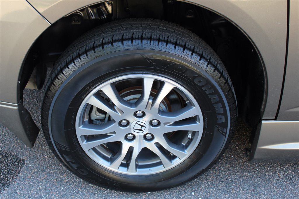 2011 Honda Odyssey - $21,995