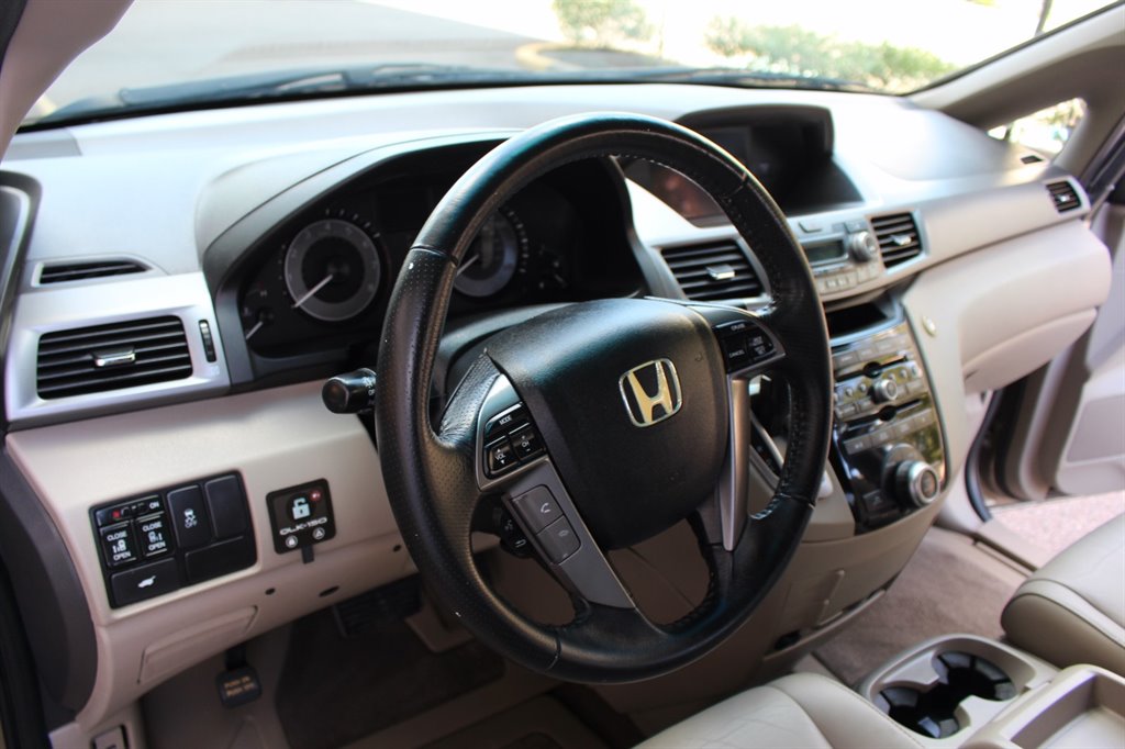 2011 Honda Odyssey - $21,995