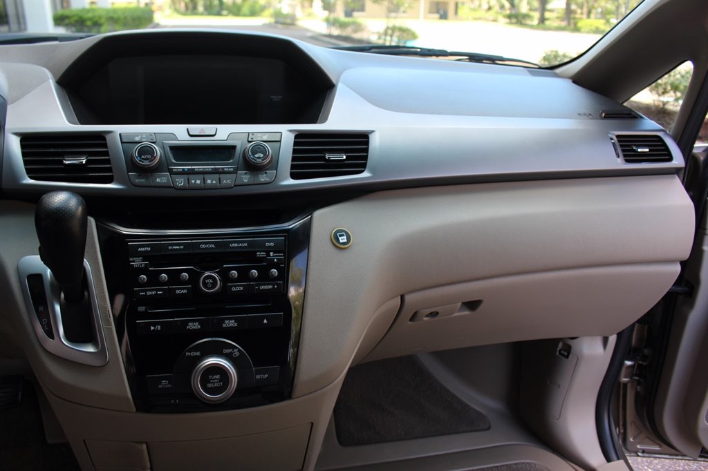 2011 Honda Odyssey - $21,995