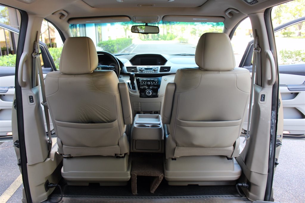 2011 Honda Odyssey - $21,995