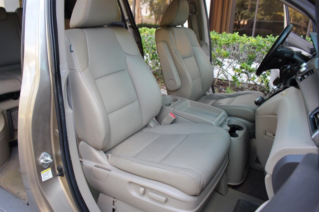 2011 Honda Odyssey - $21,995