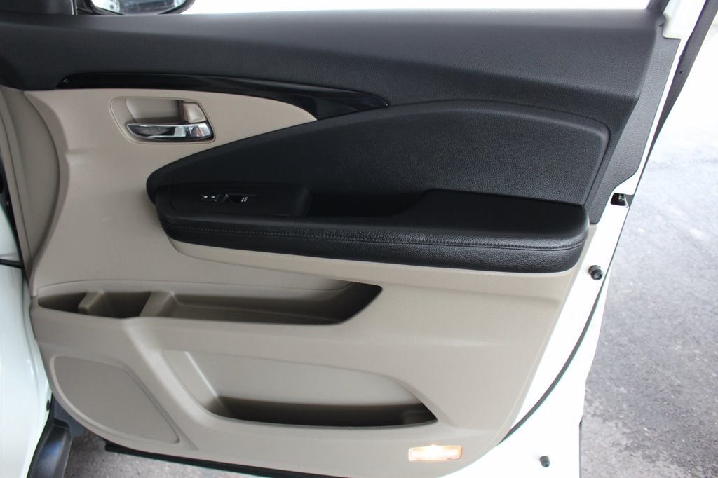 2019 Honda Pilot - $18,995