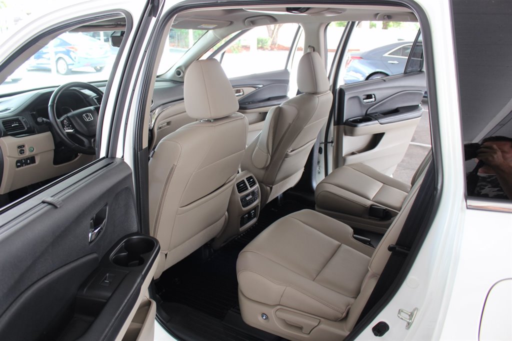 2019 Honda Pilot - $18,995