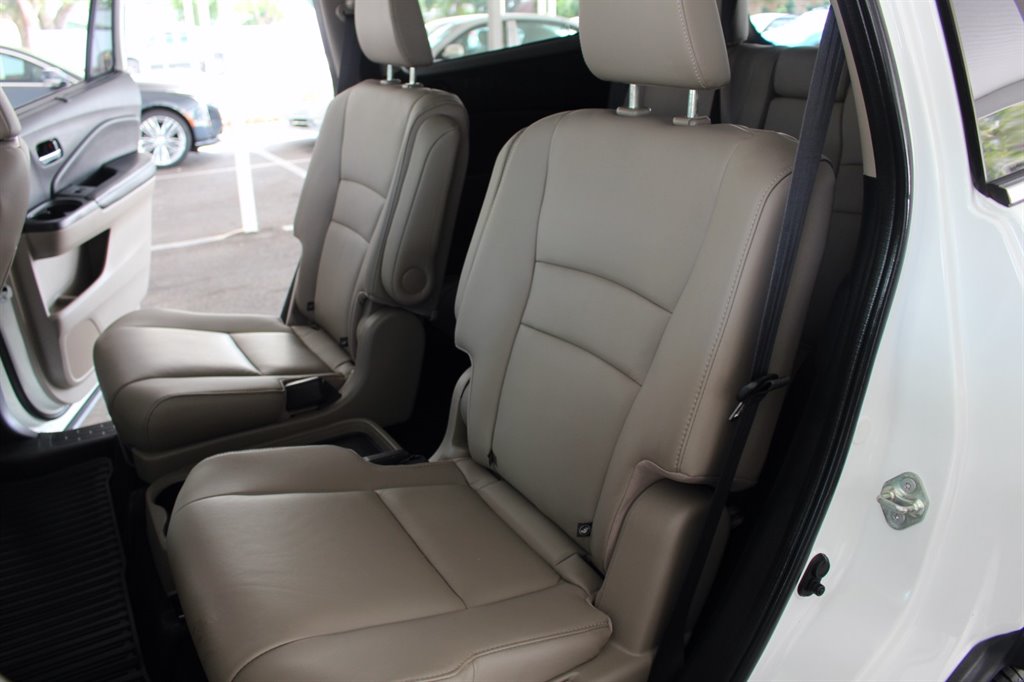 2019 Honda Pilot - $18,995