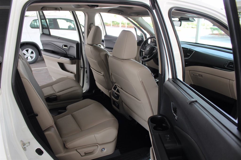 2019 Honda Pilot - $18,995