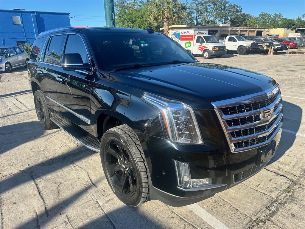 2017 Cadillac Escalade Luxury photo