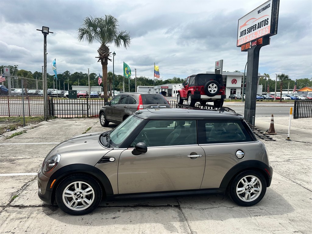 2013 MINI Cooper photo