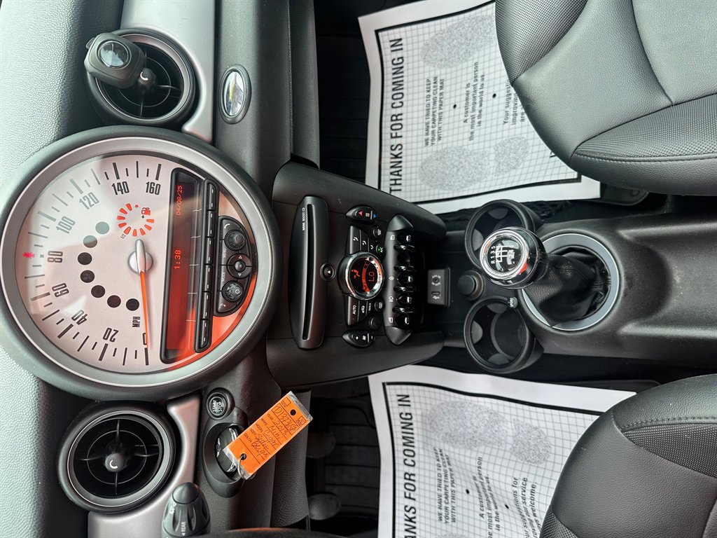 2013 MINI Cooper photo