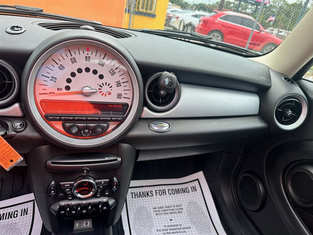 2013 MINI Cooper photo