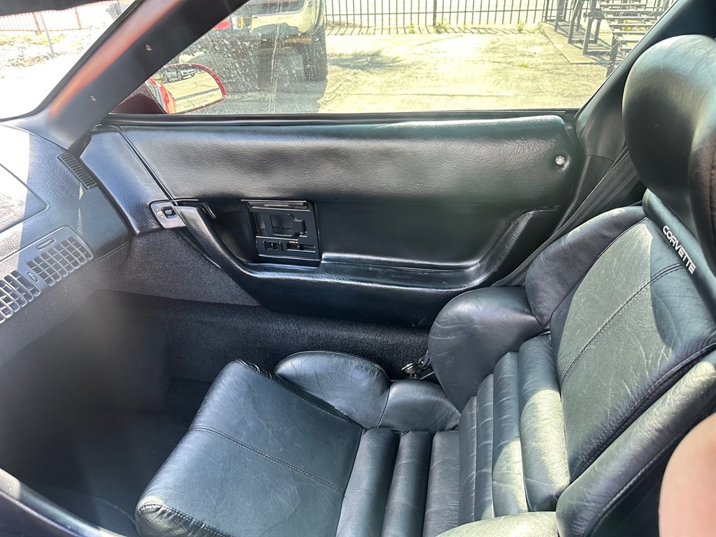 1992 Chevrolet Corvette - $7,995