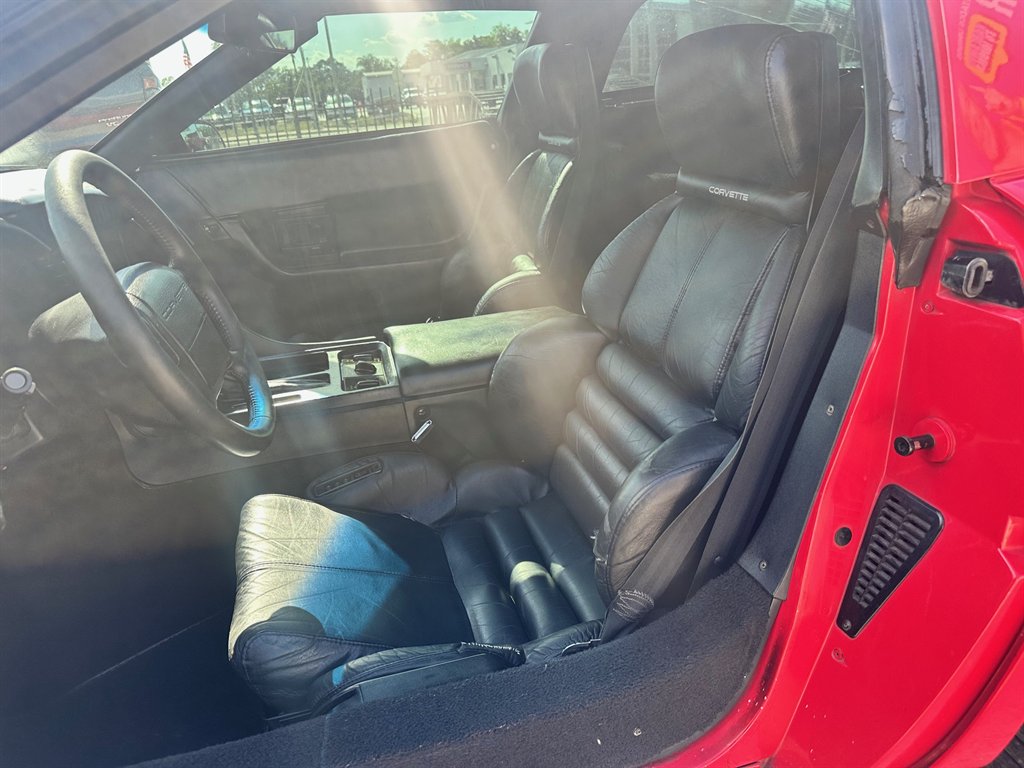 1992 Chevrolet Corvette - $7,995