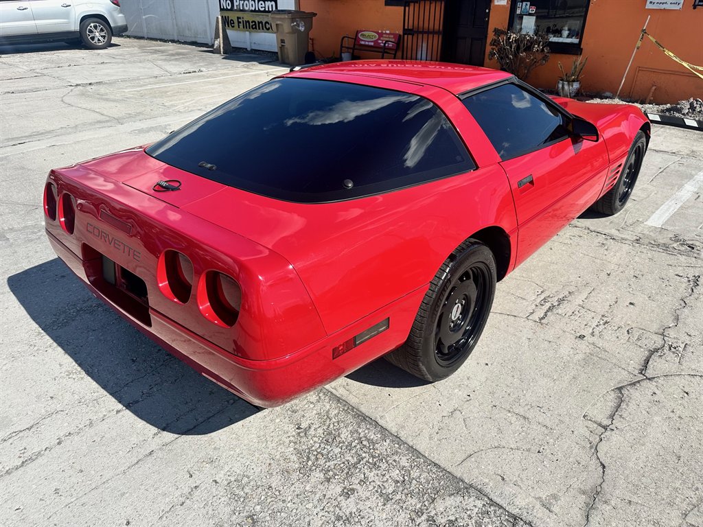 1992 Chevrolet Corvette - $7,995