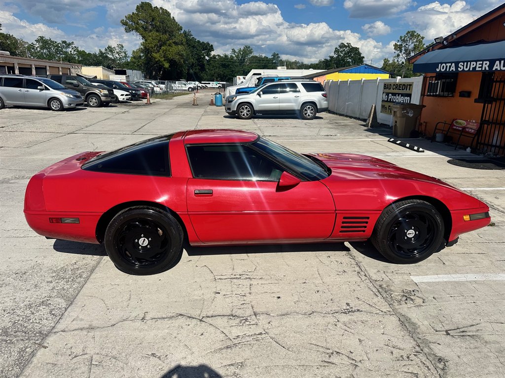 1992 Chevrolet Corvette - $7,995